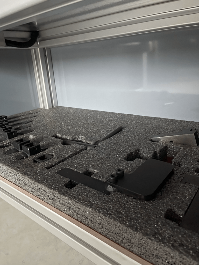 Skręcarka do zaworów - miejsce na narzędzia